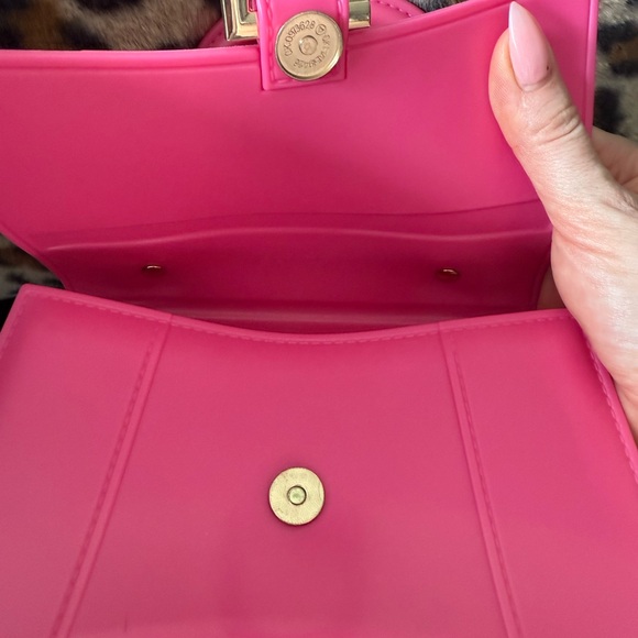 Pink Handbag with Gold Chain - Picture 5 of 5